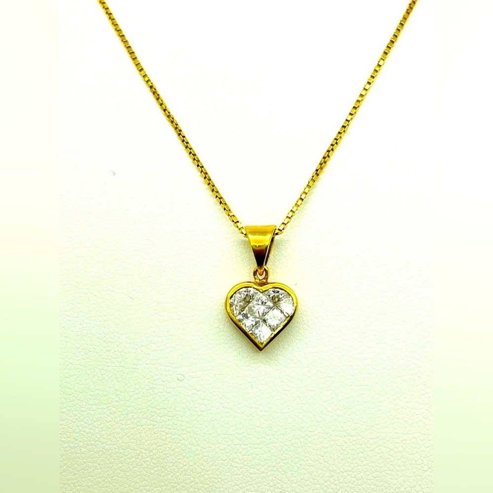 Stunning Pave Diamond Heart necklace In 18k